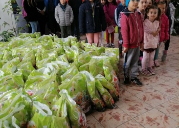 Iepurașul a adus zeci de cadouri pentru copiii de la Nițchidorf!