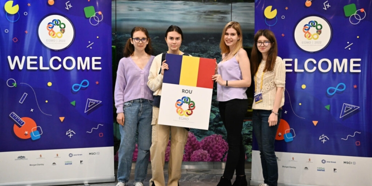 Cele mai bune la matematică din Europa sunt fetele din lotul României! Au obținut locul I la Olimpiada Europeană