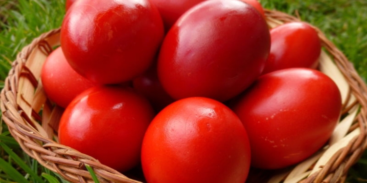 Credincioșii catolici sărbătoresc Învierea Domnului