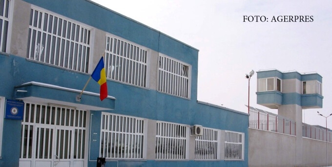 Polițist de la Penitenciarul din Arad, găsit împușcat în magazia de armament