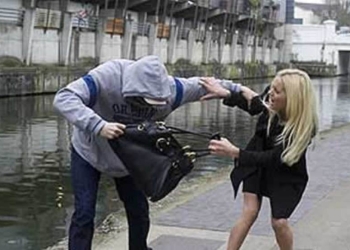 O femeie a fost tâlhărită la Timișoara, în miezul nopții