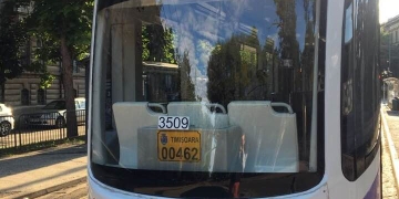 Mijloace de transport în comun cu traseu deviat tot weekendul