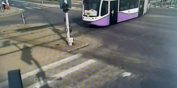 VIDEO Tramvai deraiat la Gara de Nord, din cauza vitezei excesive