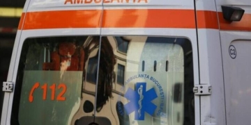 Un bărbat de 52 de ani a sărit pe geam de la etajul unu al unui bloc din Timișoara