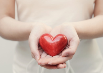 Donezi sânge și intri gratuit la Untold sau Neversea. Campania Blood Network ajunge la Timișoara