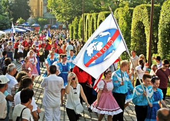 După umbreluțele din centru, la Timișoara revine și Festivalul Inimilor