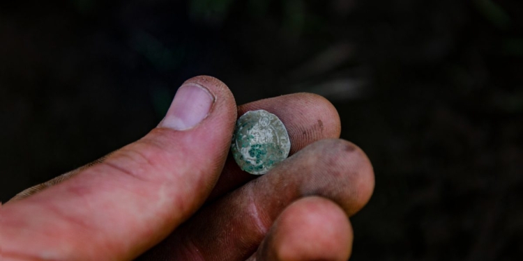 Sute de monede de secol XVI descoperite în Timiș