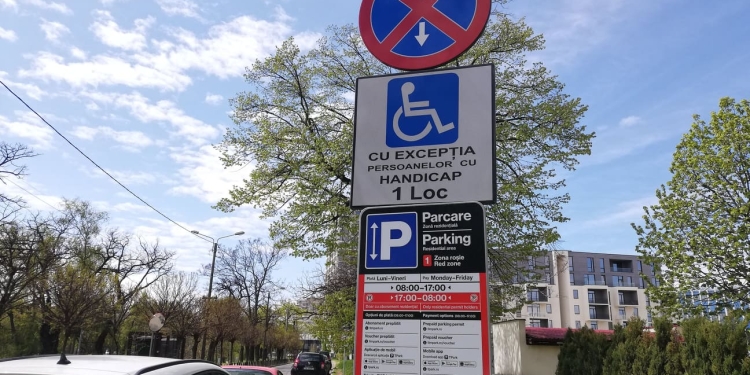 Se cere suspendarea noului regulament de parcare Timpark