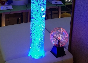 Terapie prin relaxare! Cameră senzorială pentru copiii cu nevoi speciale, la Timișoara