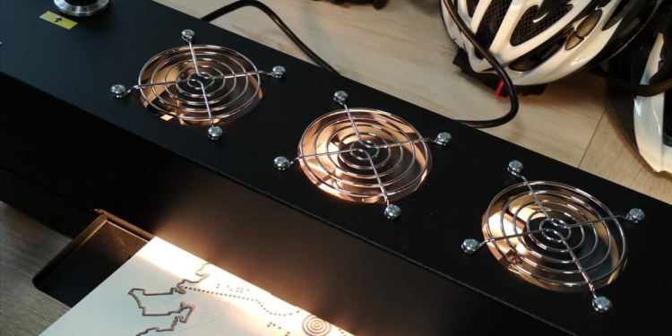 VIDEO Premieră pentru Timișoara – Broșură tactilă și tur ghidat în Fabric pentru nevăzători