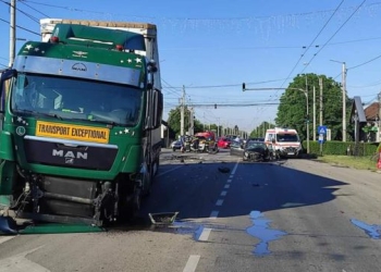 Accident în Dumbrăvița. Două persoane au ajuns la spital
