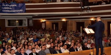 Fritz, alături de deputatul AUR Titi Stoica la un eveniment al partidului lui Ambruș