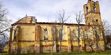 Inedit! Spectacol de teatru într-o biserică istorică din Timiș