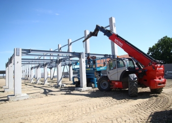 Avansează lucrările la primul centru public de colectare a legumelor și fructelor din Timiș