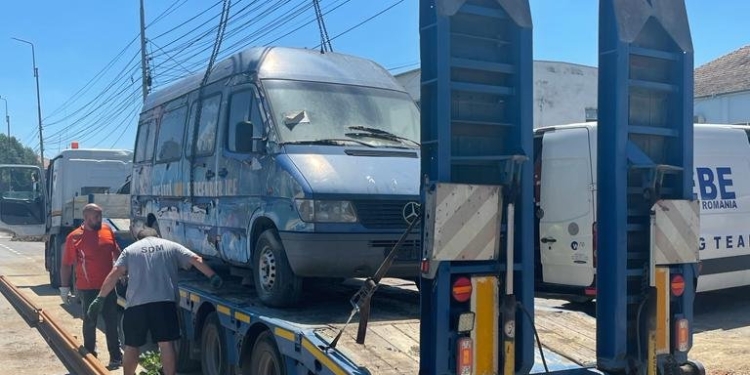 Se ridică mașinile abandonate de prin Timișoara