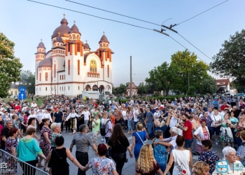 Lui Dominic Fritz îi place totuși la rugă! Dar la cea din zona Mehala din Timișoara