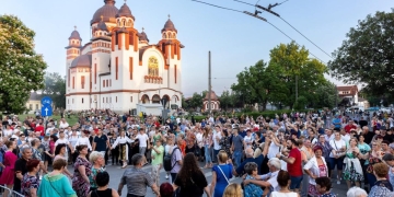 Lui Dominic Fritz îi place totuși la rugă! Dar la cea din zona Mehala din Timișoara