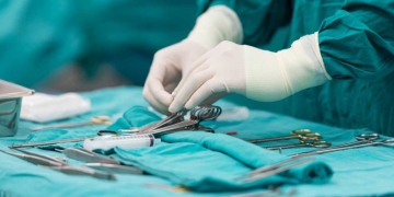 O nouă șansă la o viață normală. Transplant osos la un pacient  care a suferit multe intervenții chirurgicale în zona șoldului, însă fără succes