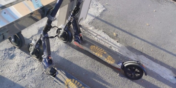 Un  nou fenomen ia amploare la Timișoara: tot mai multe trotinete electrice închiriate sunt vandalizate