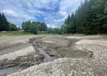 VIDEO Unul dintre lacurile din vestul țării, puțin peste jumătate din capacitate