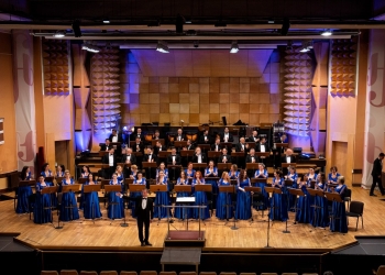 Îți place să cânți? Poți face parte dintr-un cor comunitar care va concerta de Ziua Timișoarei, anul viitor