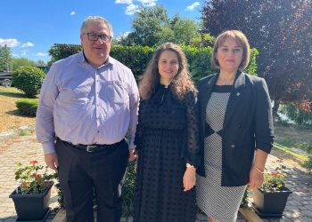 PREMIERĂ!  Prima femeie din cultul penticostal cu doctorat în teologie  este la Universitatea „Aurel Vlaicu” din Arad