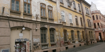 Primăria Timișoara, cu ochii pe clădirile în paragină din centrul orașului