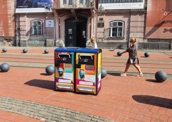 În 2 săptămâni s-a colectat o tonă de deșeuri! Coșurile de gunoi inteligente din Timișoara  dau rezultate