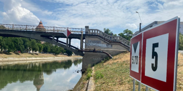 Vaporașele pot naviga în siguranță pe Bega până la granița cu Serbia