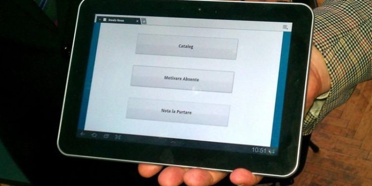 Catalogul electronic implementat pentru zece școli din Timiș