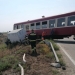 Microbuz lovit de tren în Comloșu Mare
