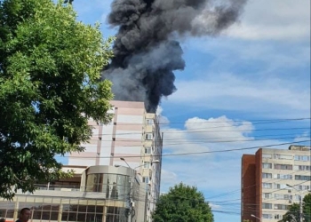 VIDEO UPDATE Incendiu violent în zona stadionului Dan Păltinișanu! A fost emis mesaj Ro-Alert