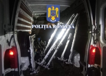 3 bărbați au fost reținuți după ce au furat 7 obloane din aluminiu și 200 de kilograme de fier
