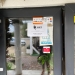 FOTO/VIDEO Gândaci, muște, produse expirate și mizerie – asta au găsit inspectorii OPC la o brutărie și un restaurant din Orțișoara