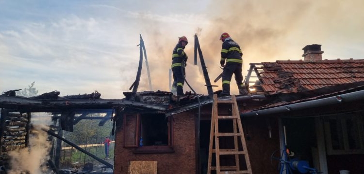 Peste o sută de intervenții și accidente rutiere, în weekend