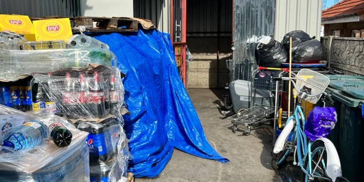 FOTO Supermarketul Profi din Peciu Nou, închis pentru minim 6 luni! Inspectorii OPC au găsit aceeași situație ca acum 2 luni, la ultimul control