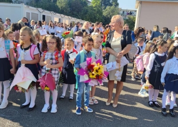 A început școala pentru aproape 100.000 de elevi din Timiș