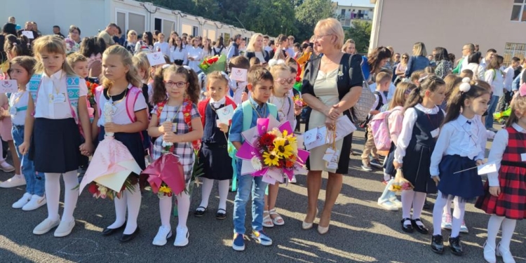 A început școala pentru aproape 100.000 de elevi din Timiș