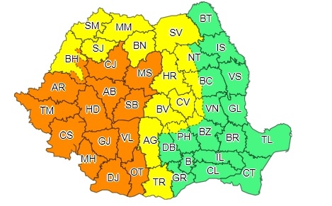 VIDEO Vestul țării se află sub cod portocaliu de ploi abundente! La Timișoara a plouat cu găleata