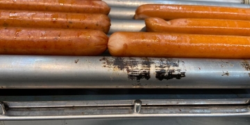 Zonele de panificație din trei mari magazine din Timișoara, închise de OPC