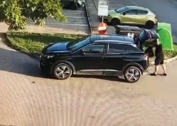 VIDEO Gunoiul se poate plimba și cu mașini de lux! Timișoreni amendați că au abandonat deșeuri în locuri neamenajate