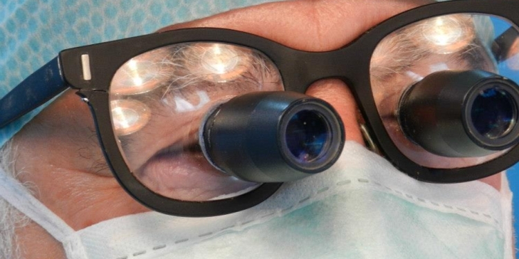 TIMIȘOARA: Aproape o mie de persoane au semnat petiția on-line de eliberare a prof. dr. Marian Gașpar, reținut pentru luare de mită