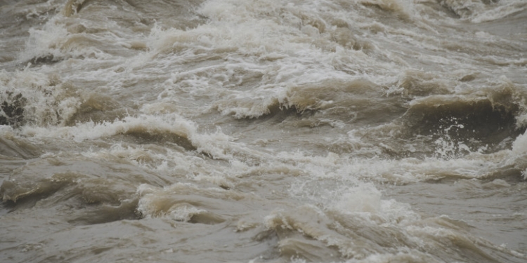 Avertizare de vreme rea: cod portocaliu și galben de inundații