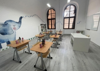 Școala „Episcop Ioan Mețianu”, organizată sub egida universității „Aurel Vlaicu”, își deschide porțile!