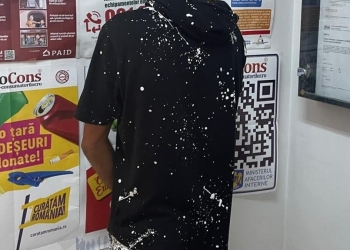 Cu joint-urile la purtător, în mijlocul zilei, pe străzile Timișoarei! Polițiștii locali i-au dat pe mâna agenților de poliție