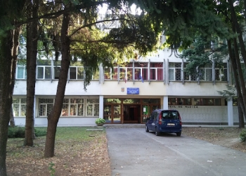 Liceul „Ion Vidu” din Timișoara începe noul an școlar „de mână” cu infiltrațiile din acoperiș