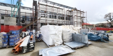 Mai mult spațiu pentru elevii de la Liceul „Iris” din Timișoara. Când se termină lucrările