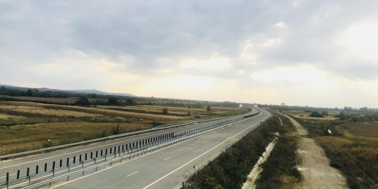 CNAIR a găsit firma care să facă cei 12 km de autostradă Lugoj-Deva, pe care se vor plimba urșii