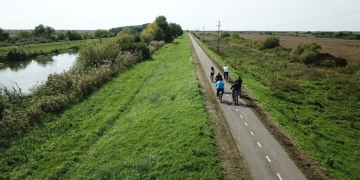 Pedalarea pe malul Begăi până în Serbia, un succes. Câți bicicliști au trecut granița