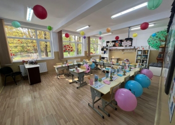 Copiii din Comloșu Mare s-au întors în bănci